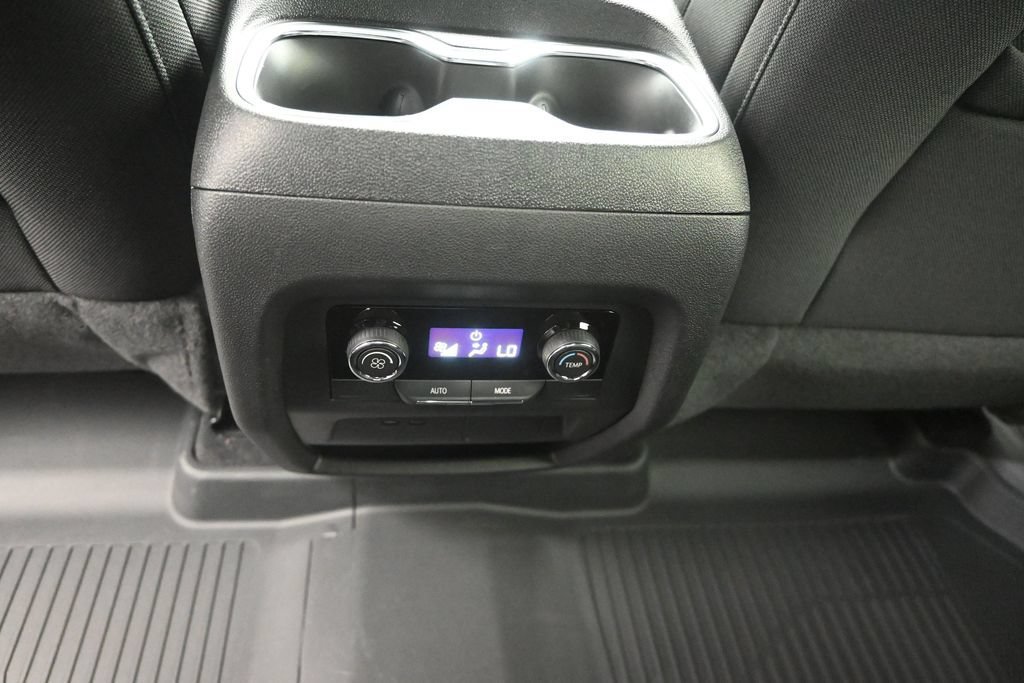 2027 Chevrolet Traverse LT - Photo 18