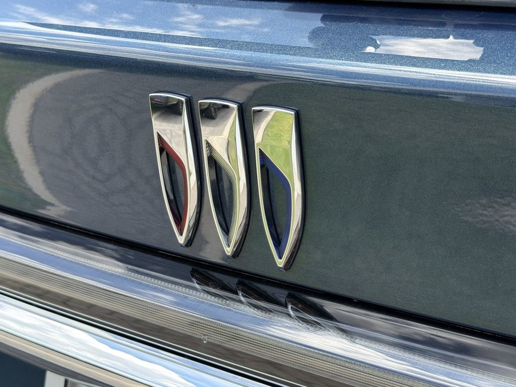 New 2026 Ocean Blue Metallic Buick Avenir image 10