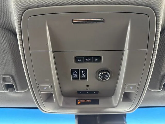Used 2016 Beige GMC Denali image 16