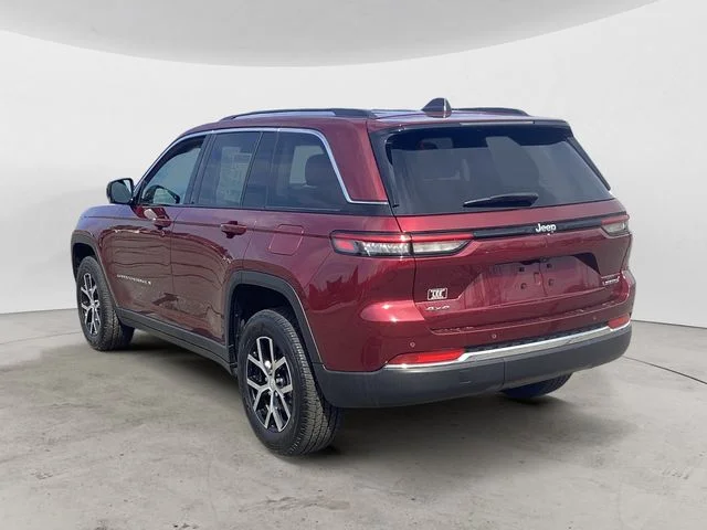 Certified Used 2023 Velvet Jeep Limited image 3