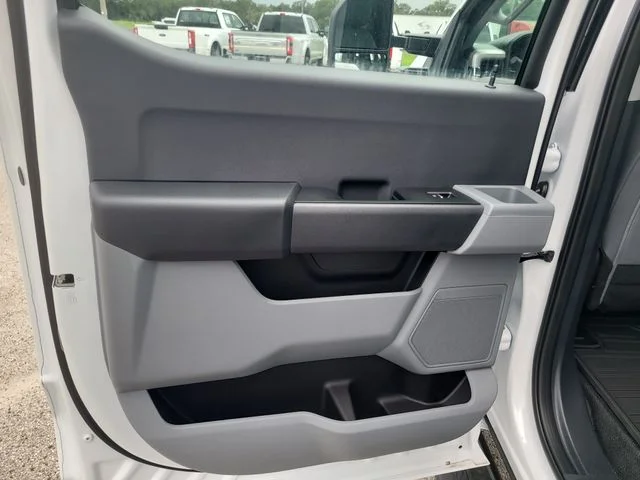New 2026 Oxford White Ford XL image 12