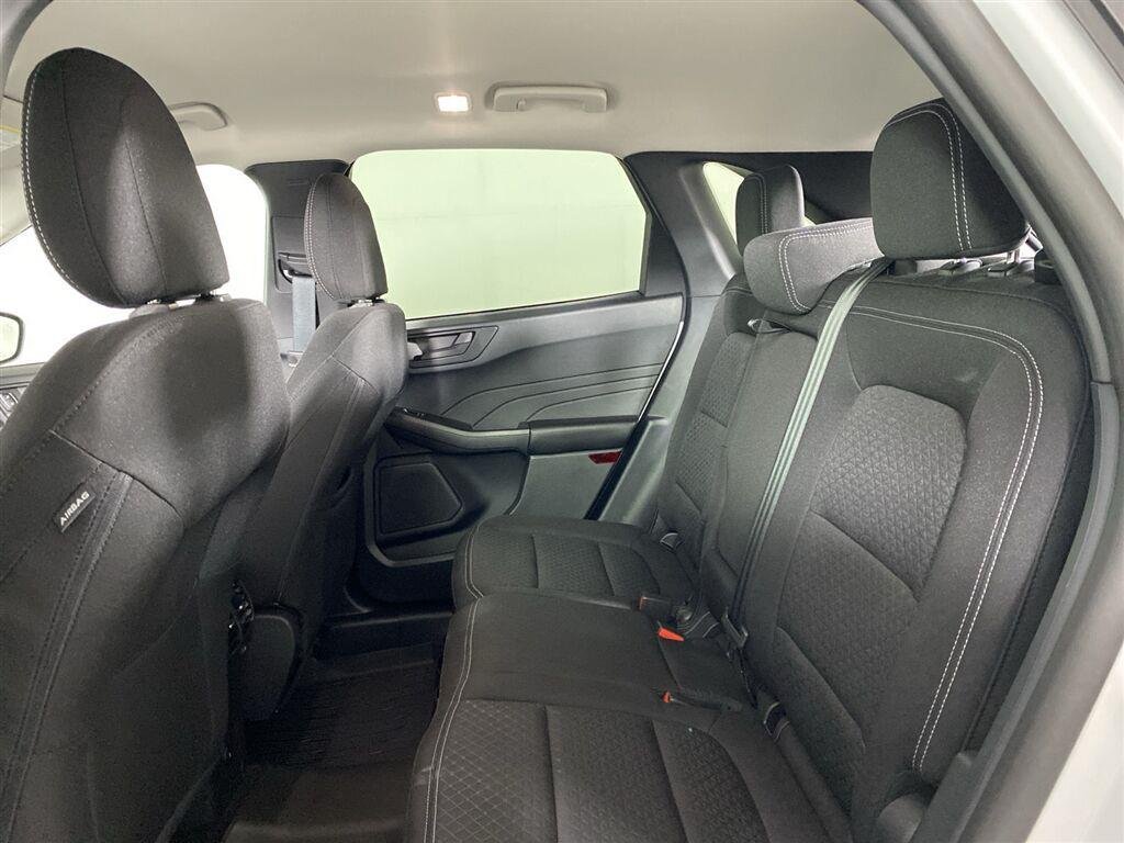 Used 2025 Oxford White Ford Active image 24