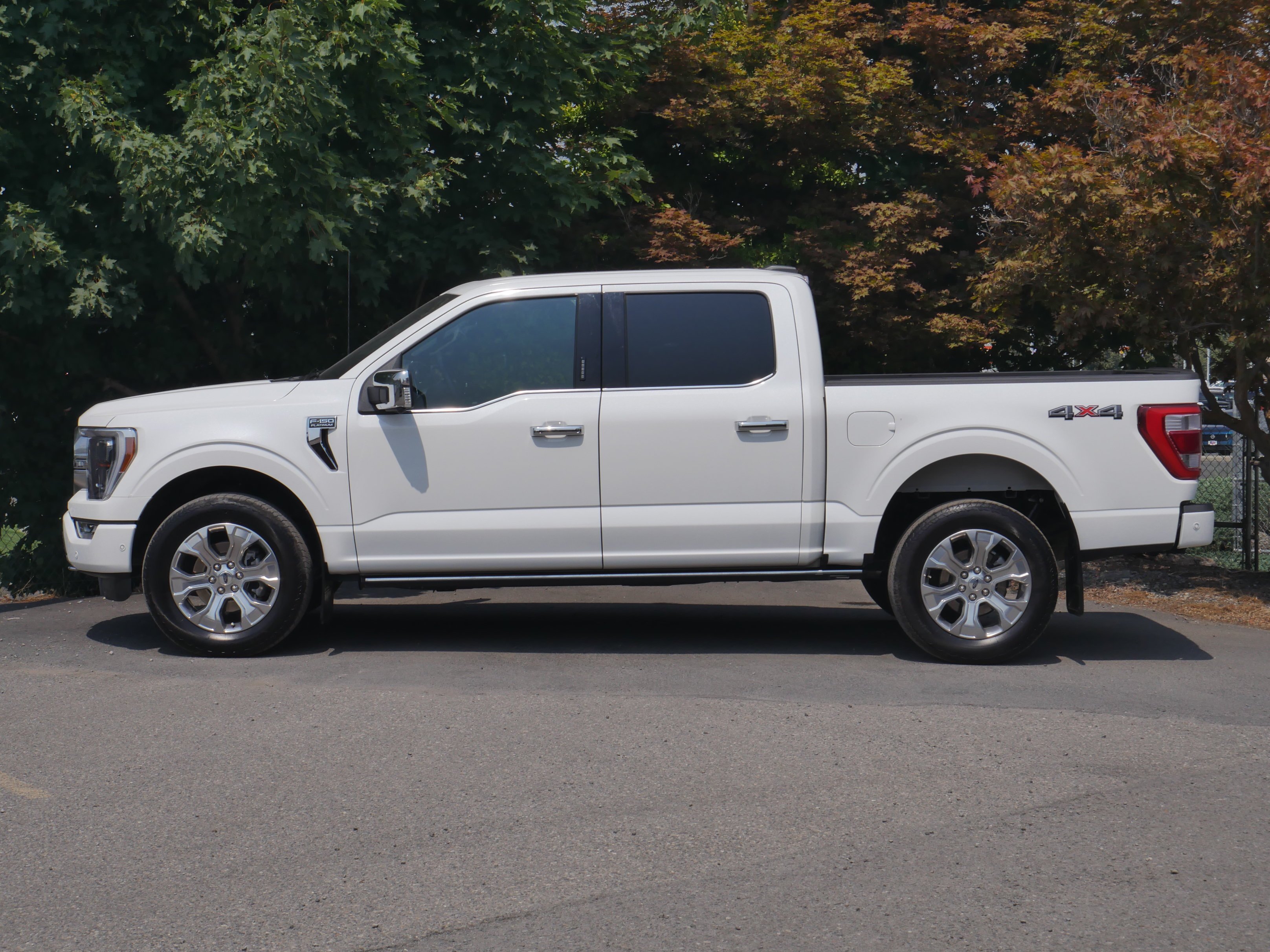 Used 2023 Star White Metallic Tri-Coat Ford Platinum image 18