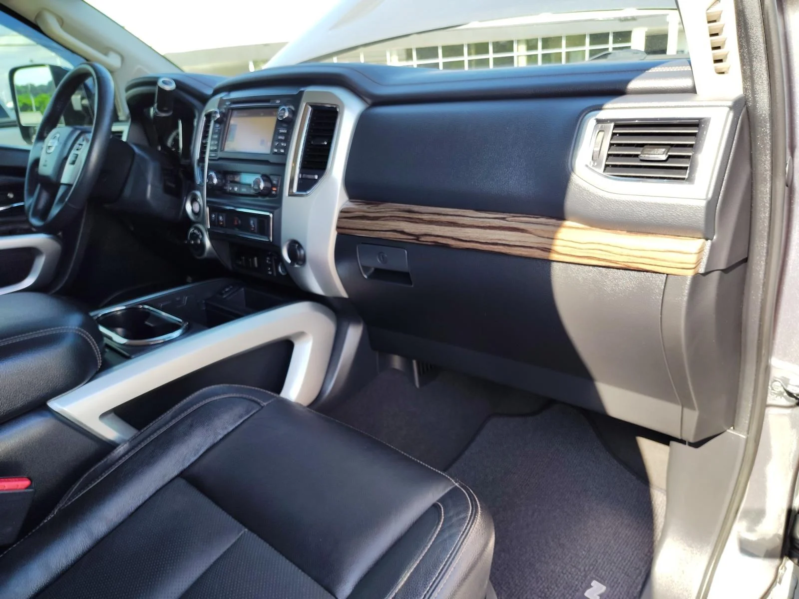 Used 2017 Gray Nissan SL image 32