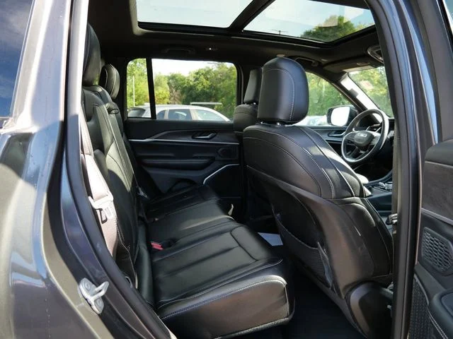 Used 2024 Gray Jeep 4xe image 9