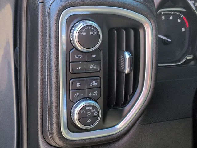 Used 2021 Blue GMC SLT image 17