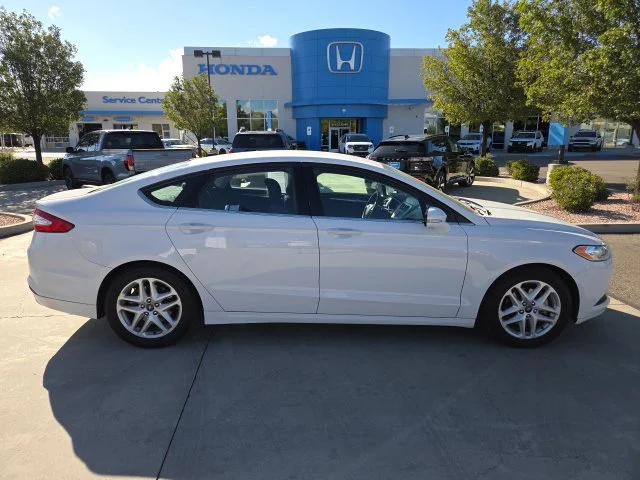 Used 2016 White Ford SE image 4