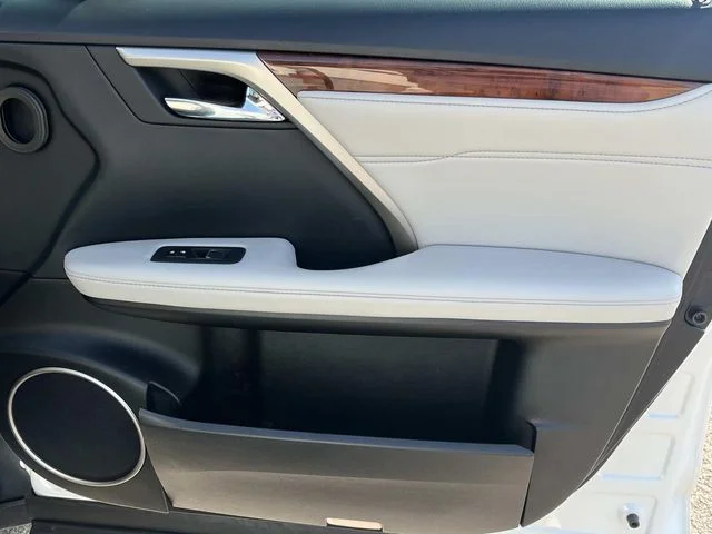 Used 2018 White Lexus 350L image 27