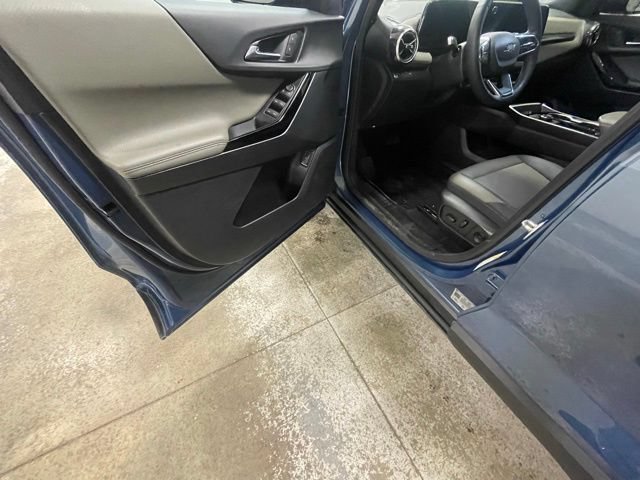 Used 2026 Lakeshore Blue Metallic Chevrolet LT image 19