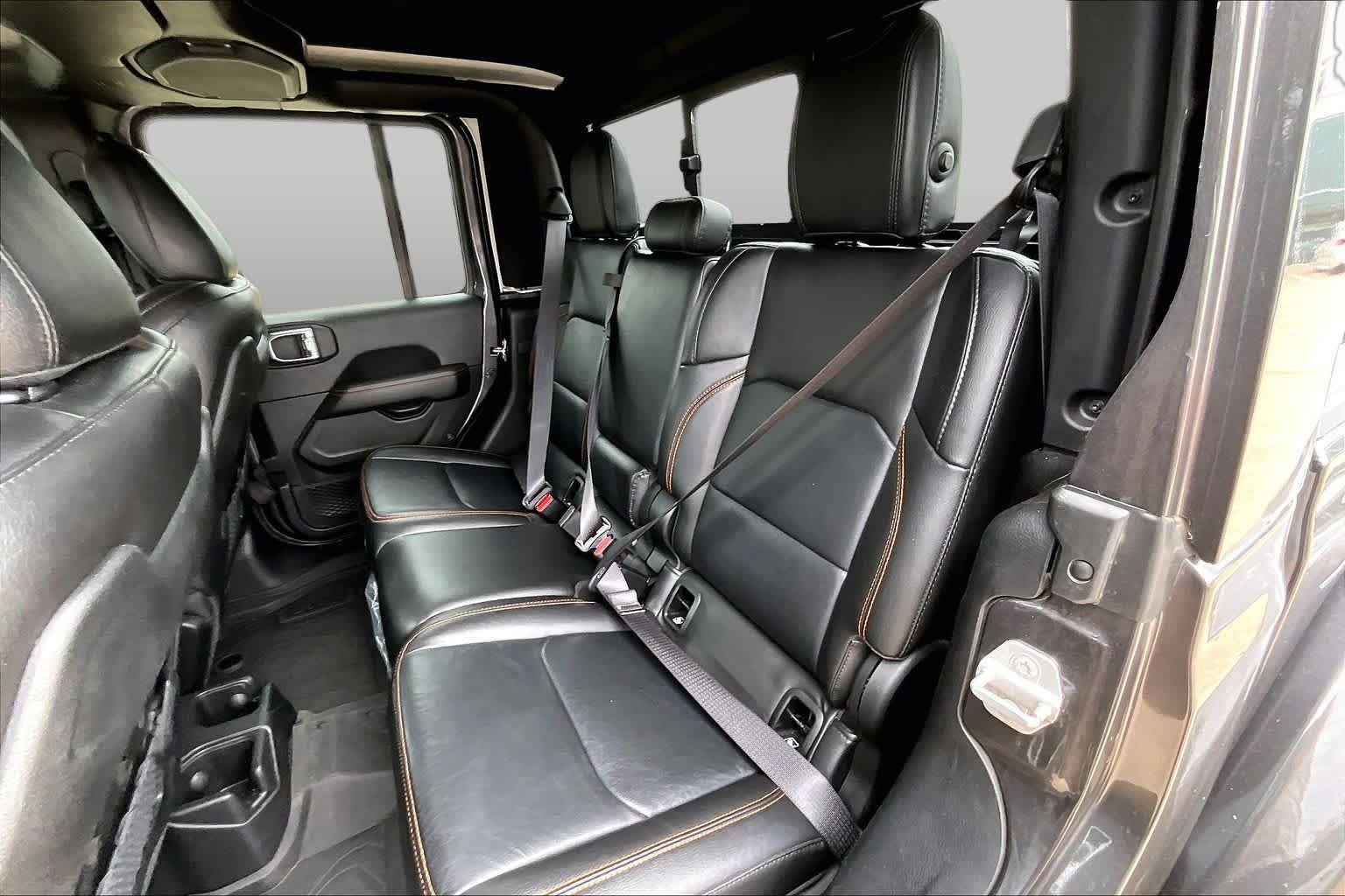 Used 2023 Granite Crystal Metallic Clearcoat Jeep Mojave image 19