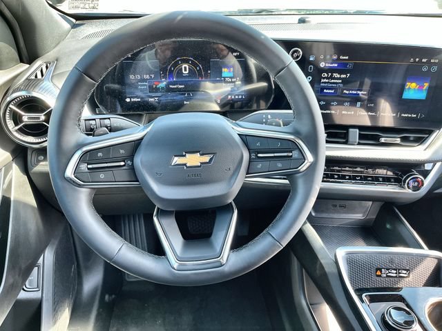 2027 Chevrolet Equinox LT - 11