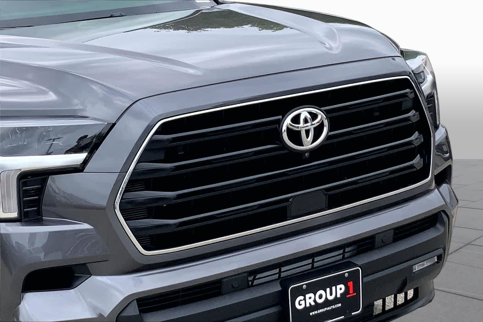 Certified Used 2025 Magnetic Gray Metallic Toyota SR5 image 27