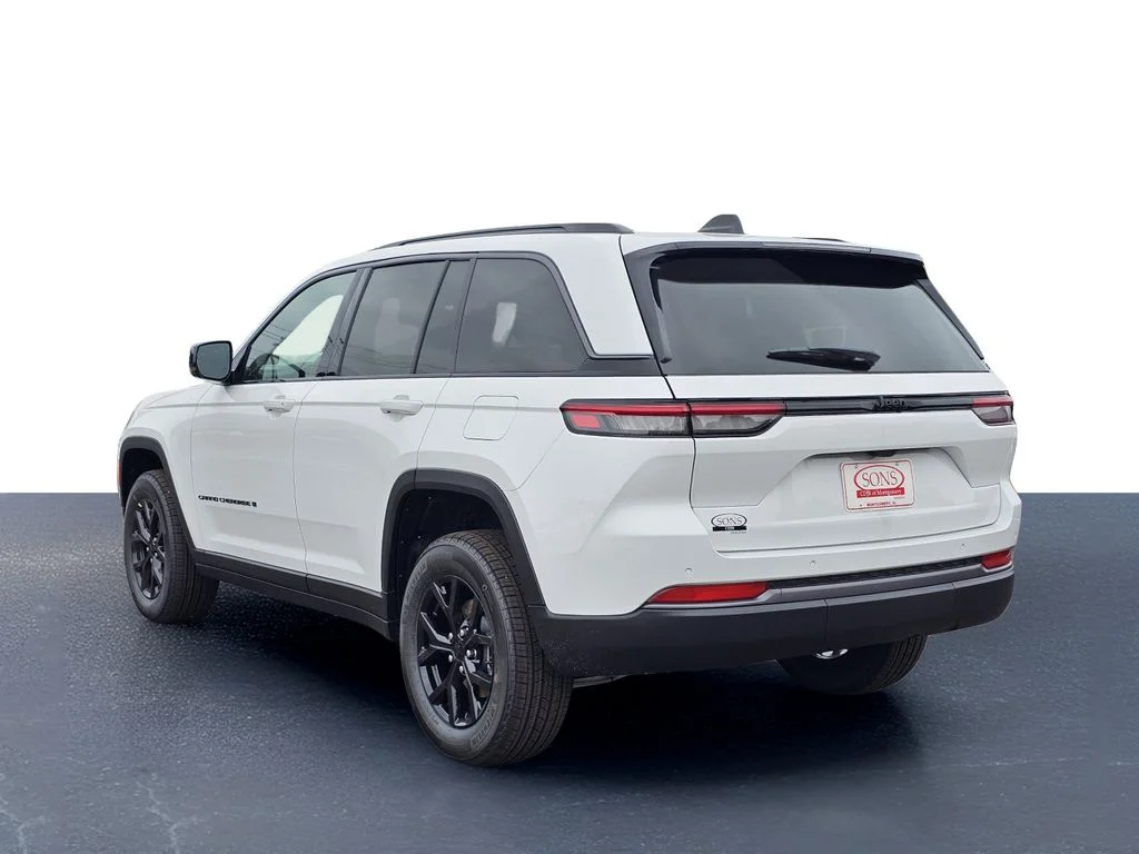 New 2026 Bright White Clear-Coat Exterior Paint Jeep Altitude image 12