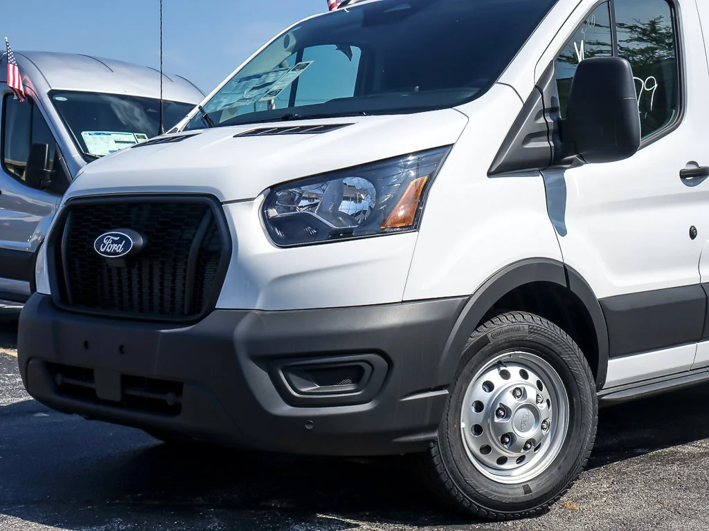 New 2026 Oxford White Ford T-250 148 Low Rf image 1