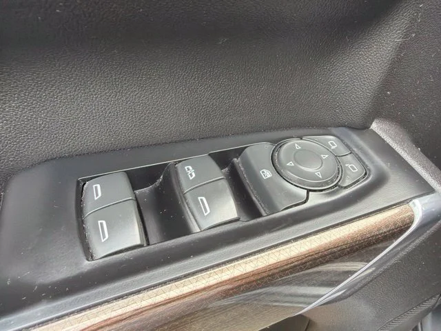 Used 2019 Gray Chevrolet RST image 27
