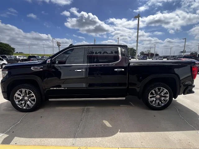 Used 2023 Onyx Black GMC Denali image 6