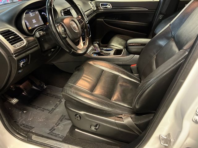 Used 2019 White Jeep Limited image 7