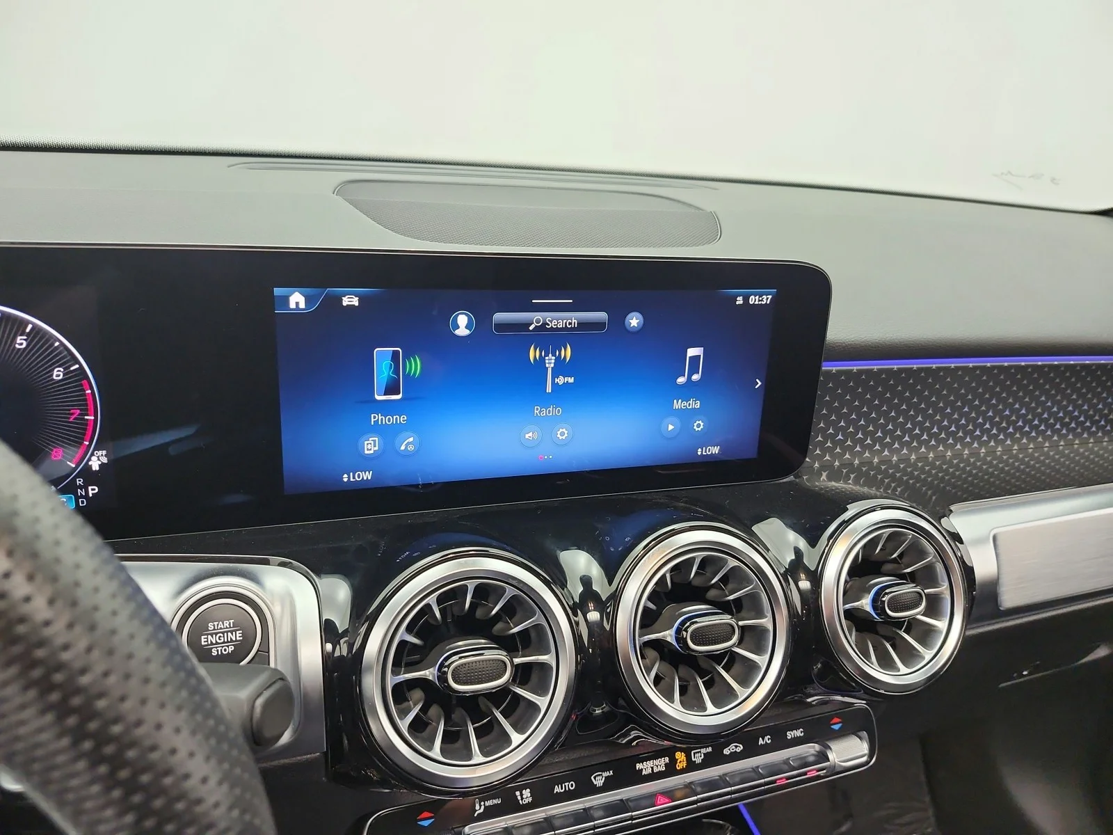 Used 2024 Night Black Mercedes-Benz GLB 250 SUV image 14