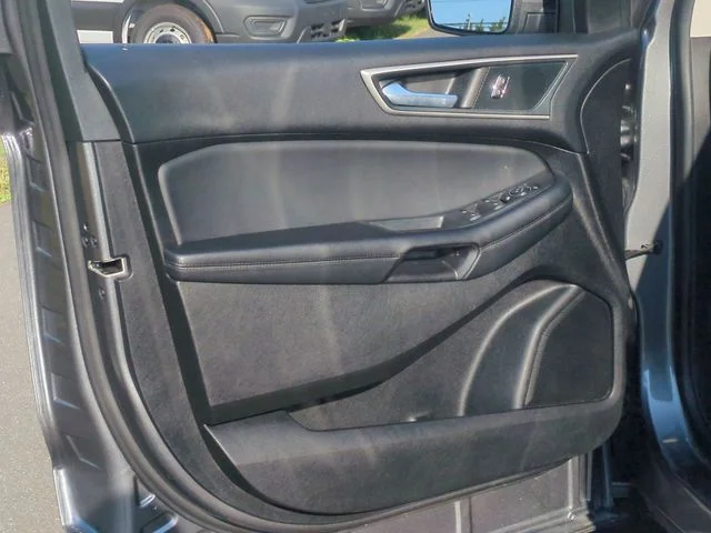Used 2024 Gray Ford SEL image 19