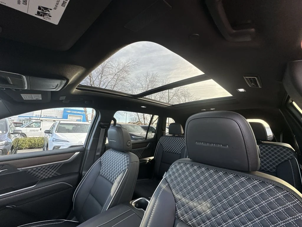 Certified Used 2024  GMC Denali image 21