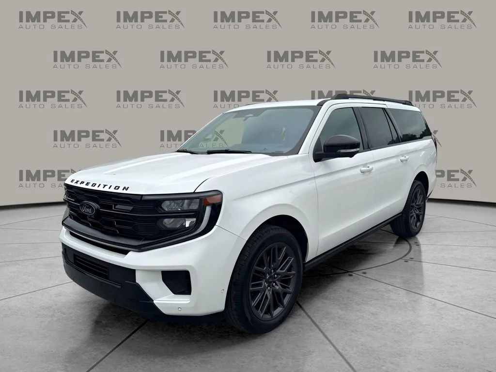 Used 2025 White Ford Platinum image 1