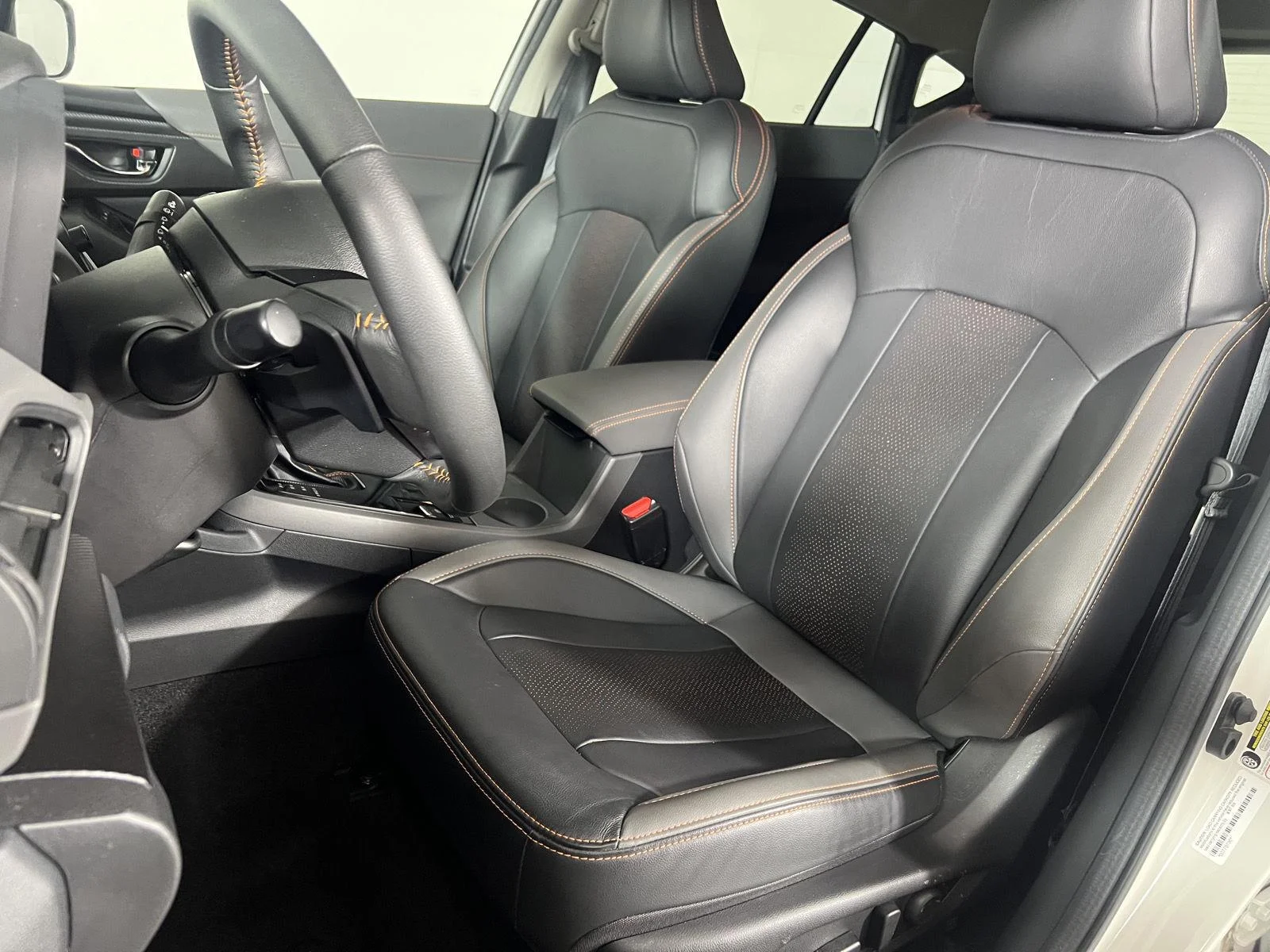 Used 2024 Wh Subaru Limited image 15