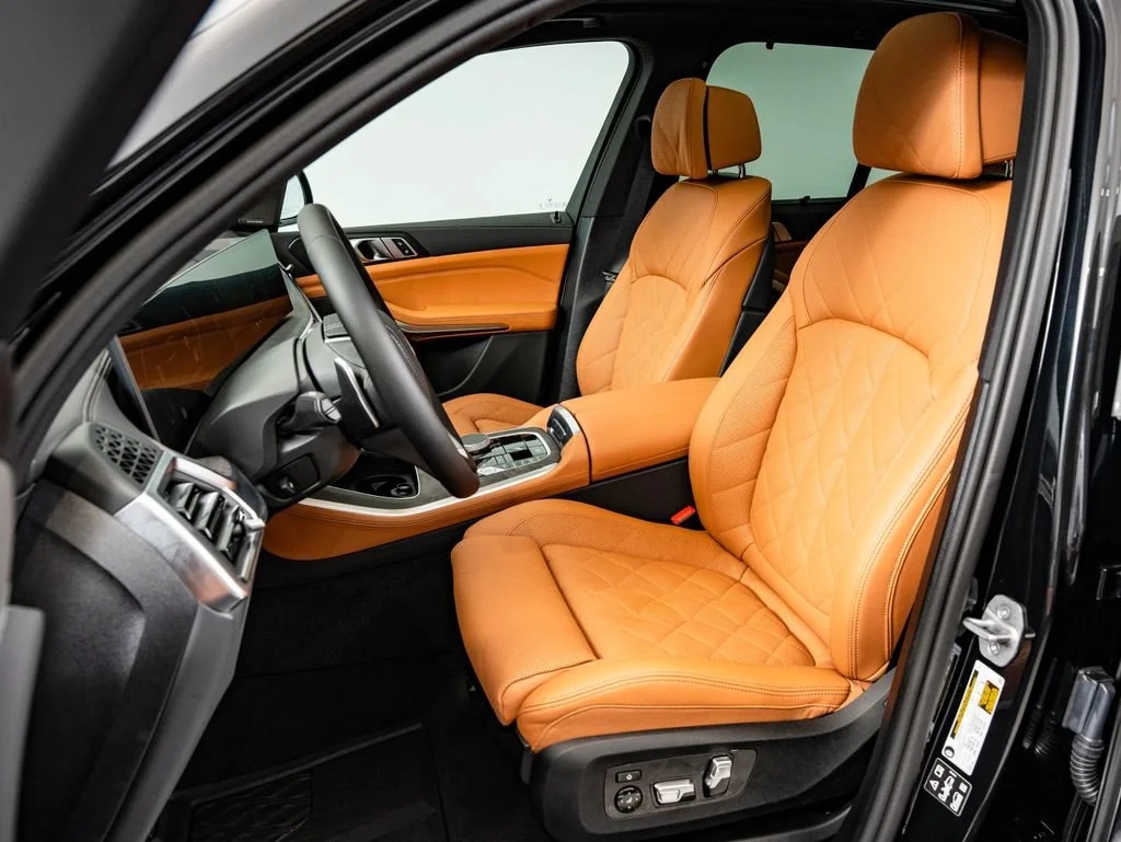 New 2026 Black Sapphire Metallic BMW xDrive40i image 23