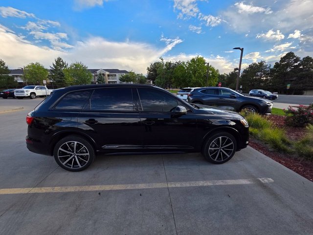 2022 Audi Q7 55 Premium Plus