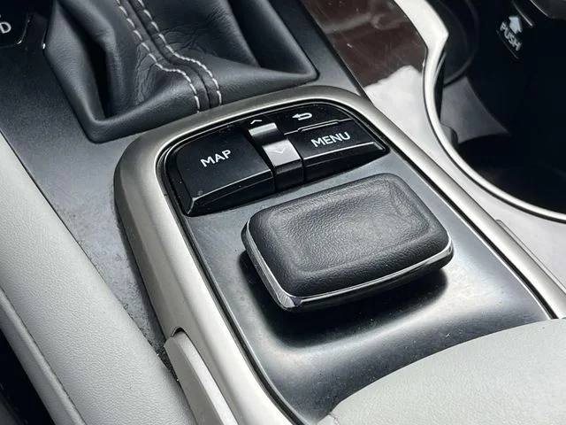 Used 2019 Silver Lexus 350 image 39