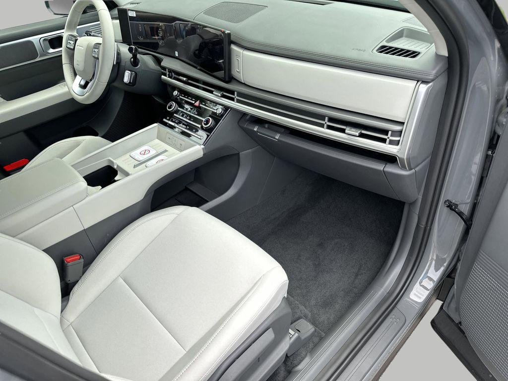 New 2026 Hampton Gray Hyundai SE FWD image 24