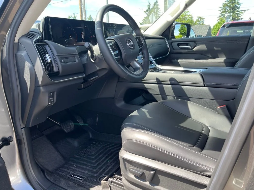 Used 2025 Gray Nissan SV image 11