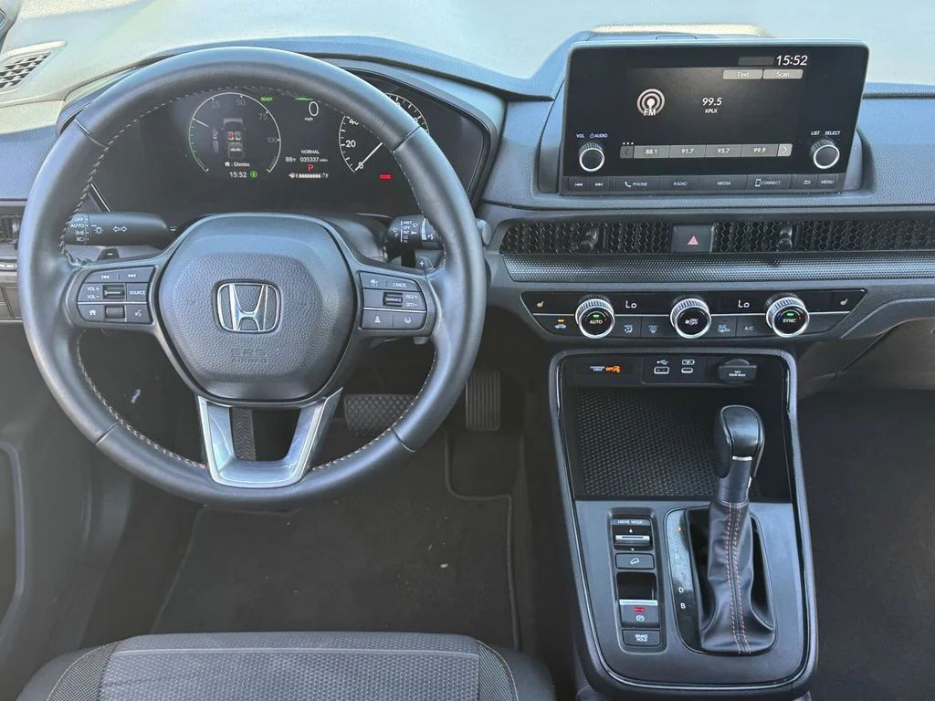 Used 2025  Honda Sport image 13