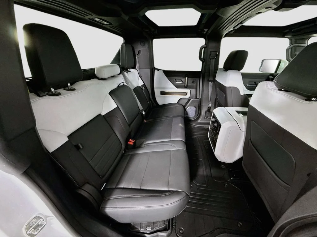 Used 2023 INTERSTELLAR WHITE GMC 3X image 28