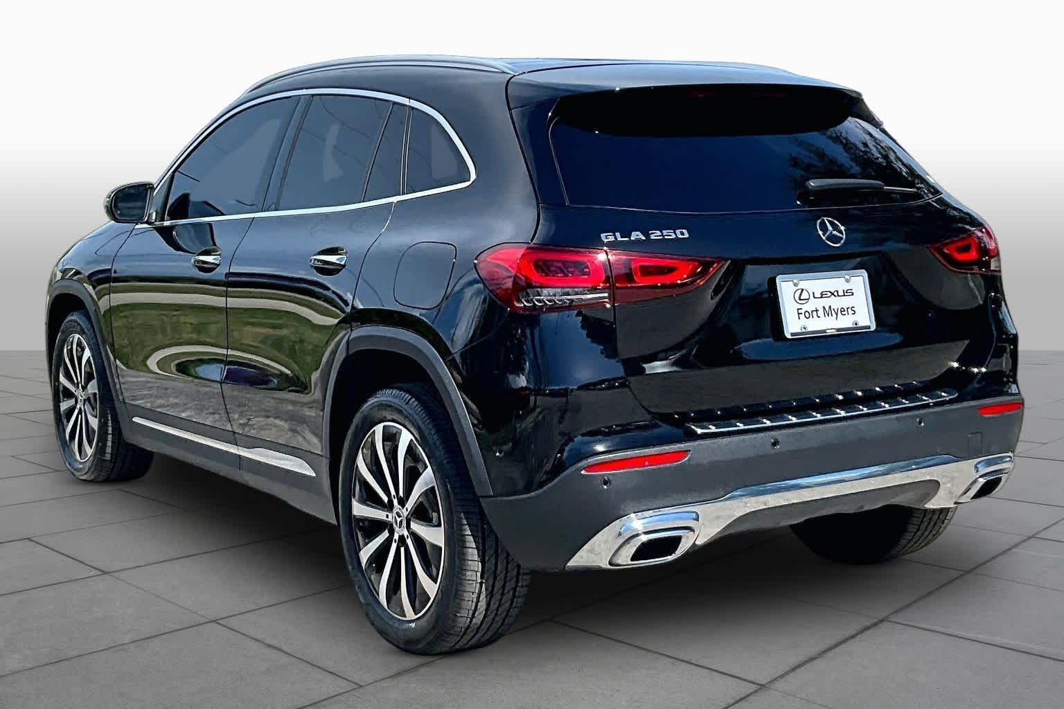 Used 2023 Night Black Mercedes-Benz GLA 250 image 12