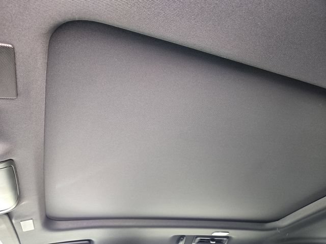 2025 Chevrolet Suburban Premier - Photo 20