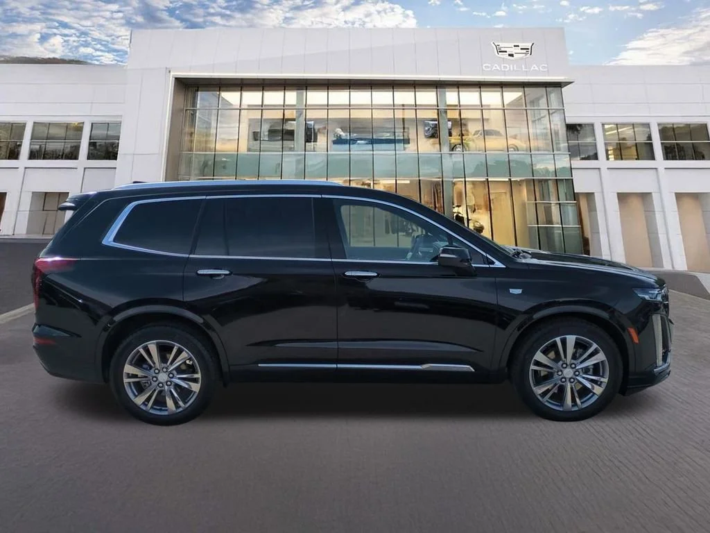 Used 2025 Stellar Black Metallic Cadillac Premium Luxury image 4