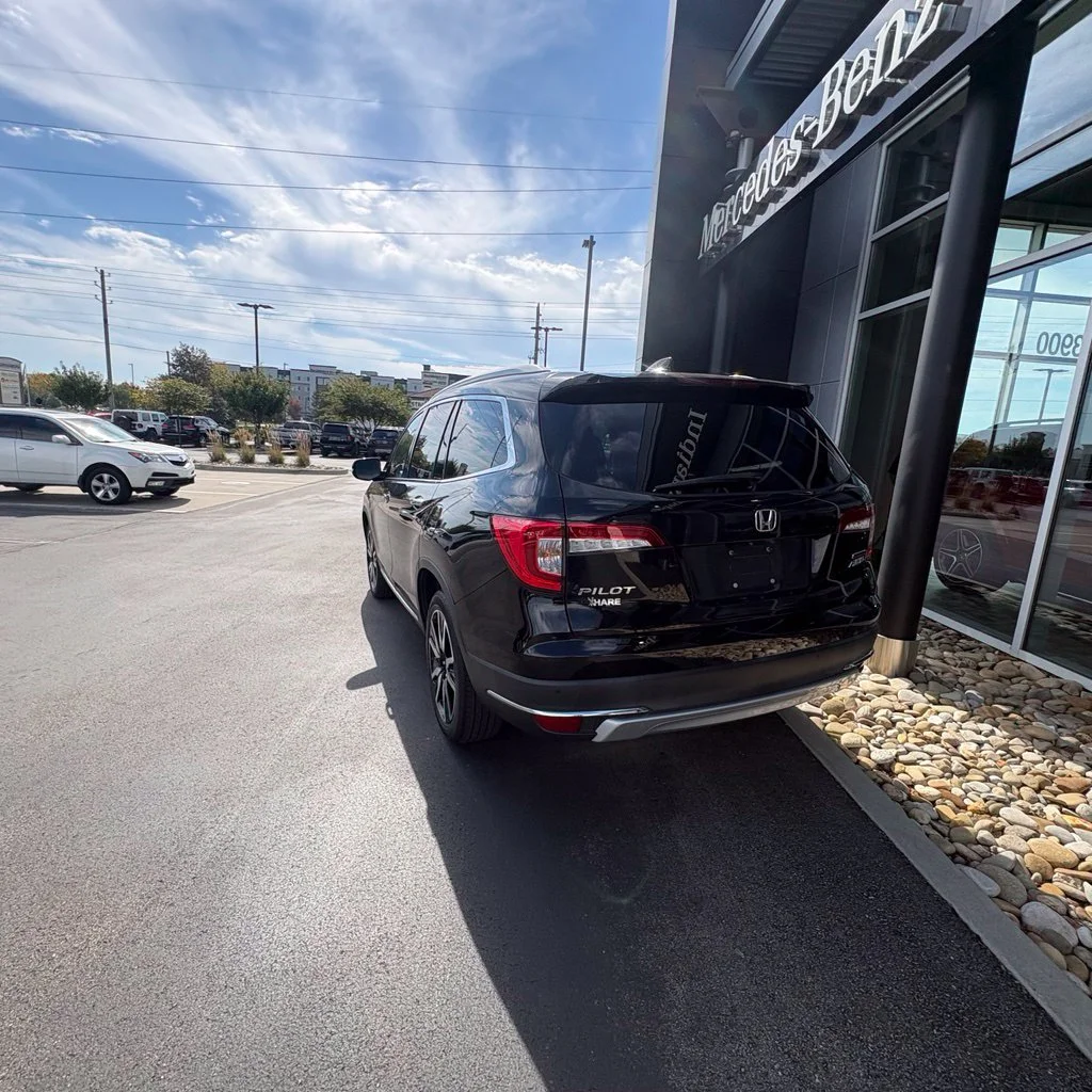Used 2021 Crystal Black Pearl Honda Touring image 8