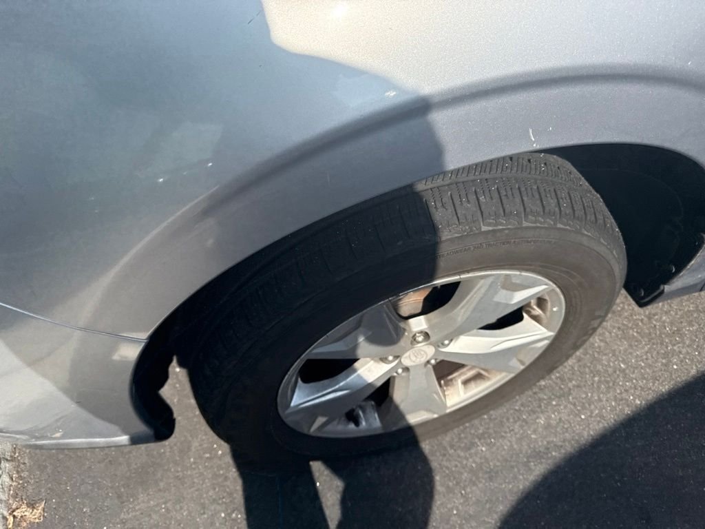 Used 2014 Silver Subaru 2.5i Premium image 3