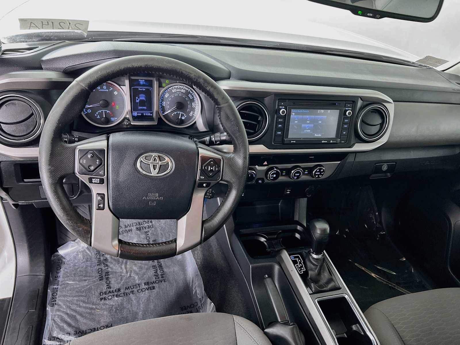 Used 2017 Super White Toyota SR5 image 22