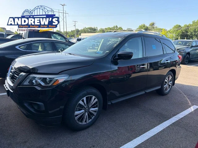 2020 Nissan Pathfinder S