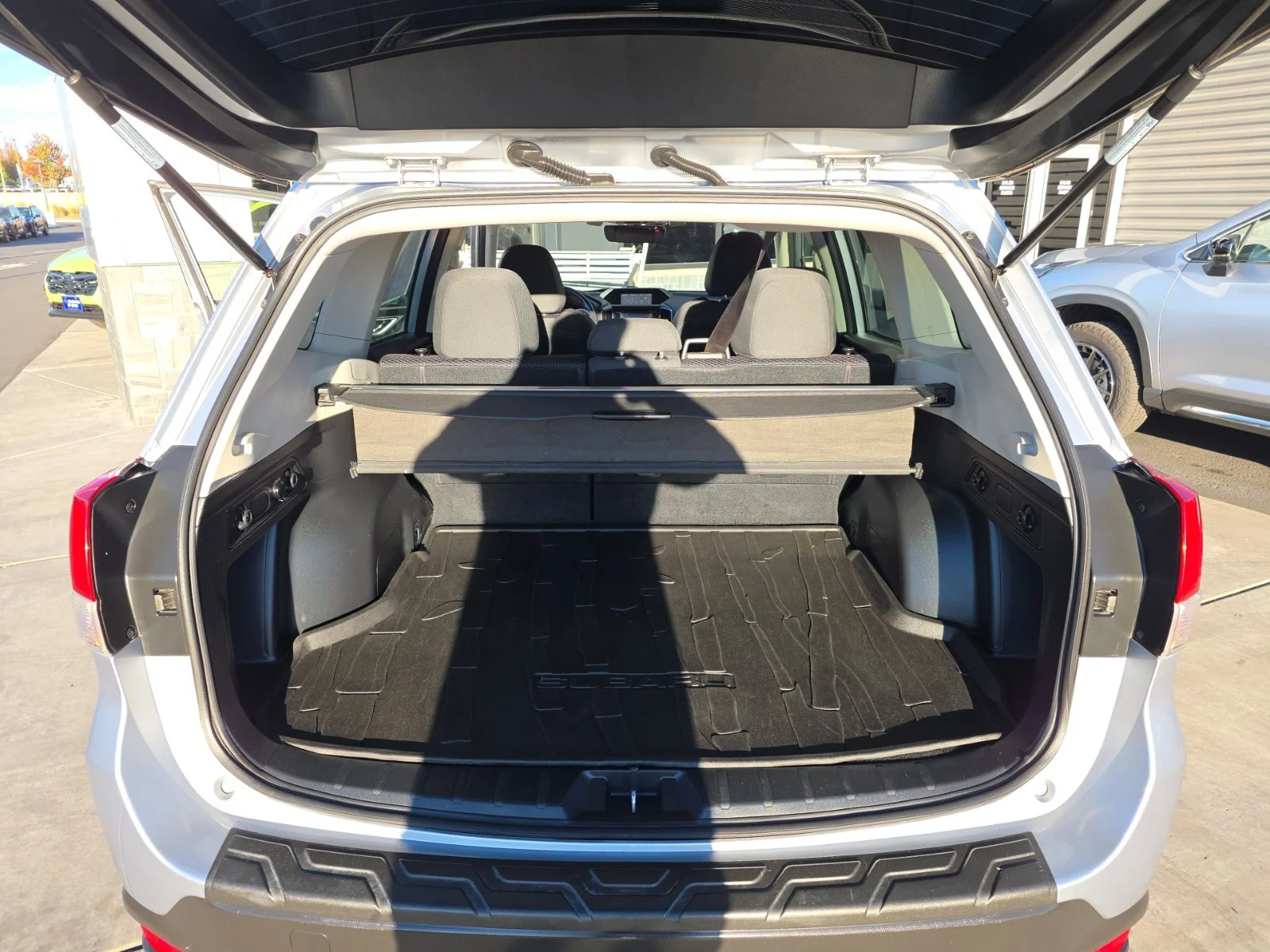 Used 2020 Ice Silver Metallic Subaru Premium image 13