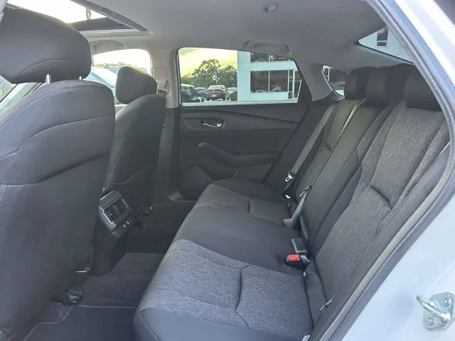 2025 Honda Accord SE - Photo 11