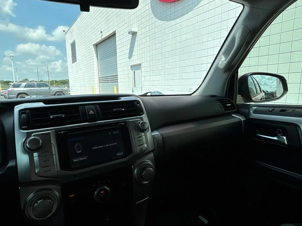 Used 2015 Red Toyota SR5 image 14