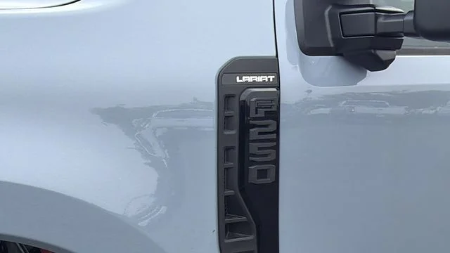 New 2026 Glacier Gray Metallic Tri-Coat Ford F-250® Lariat® image 47