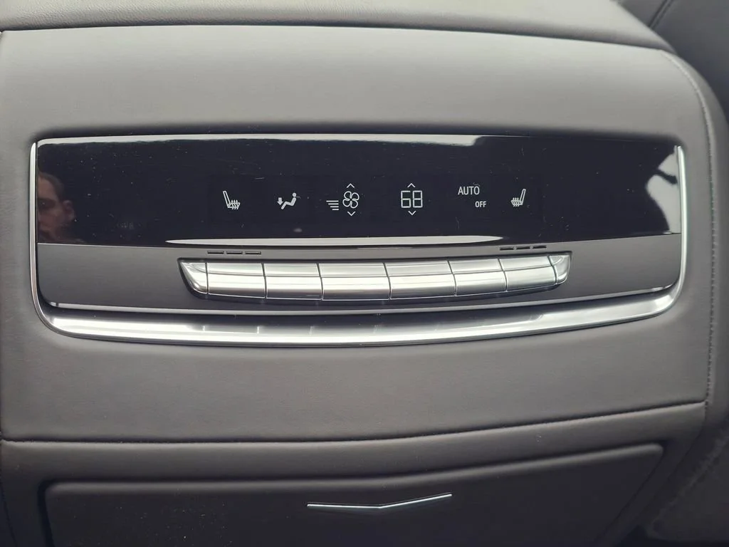 New 2026 Vibrant White Tricoat Cadillac Platinum Sport image 19