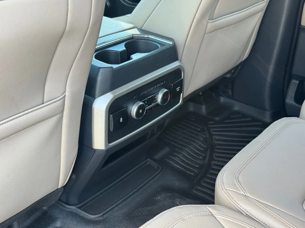 Used 2023 White Ford Limited image 16