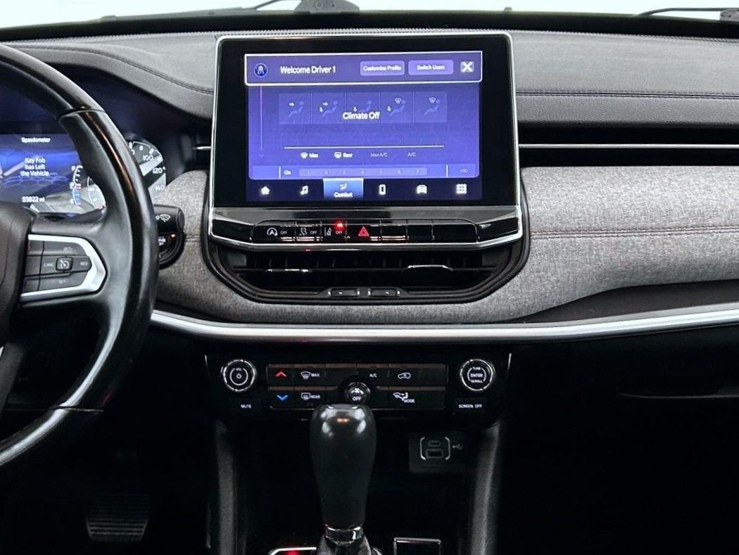 Certified Used 2022 Gray Jeep Latitude Lux image 12