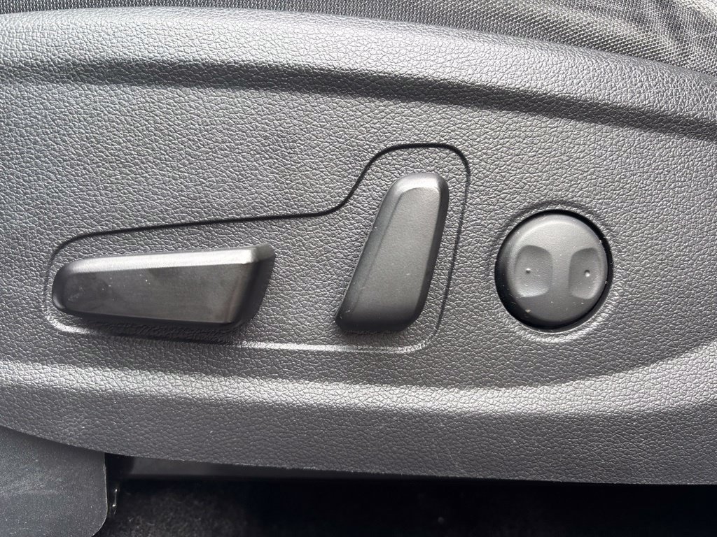 Certified Used 2021 Black Hyundai SEL image 18