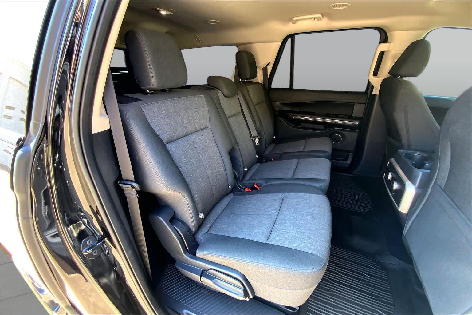 Used 2011 White Diamond Tricoat Chevrolet LTZ image 19