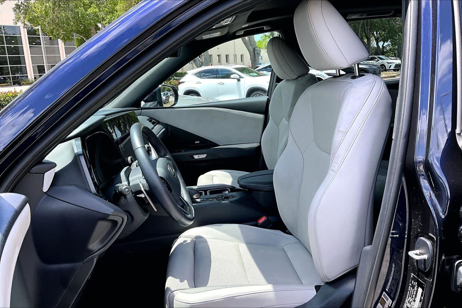 Used 2025 Nightfall Mica Lexus Luxury image 8